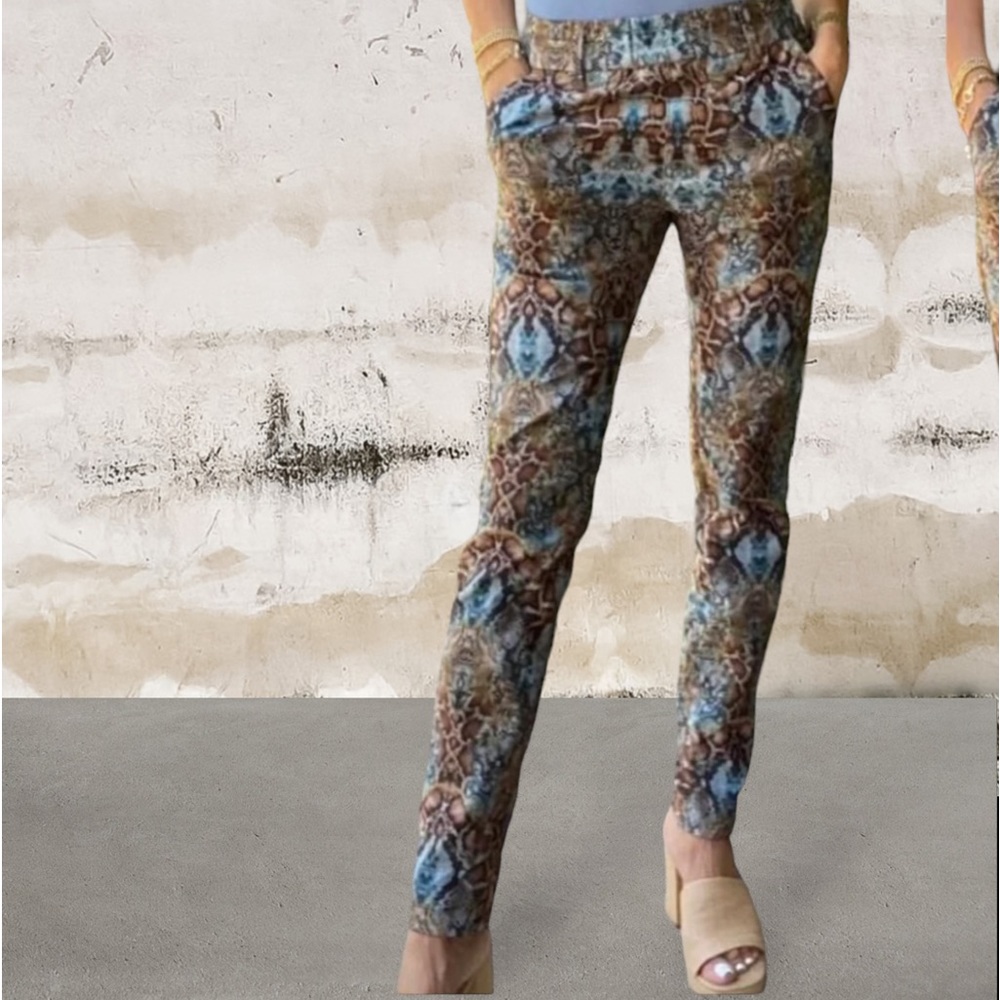 BEVY FLOG Brown and Blue Patterned Slim Pants